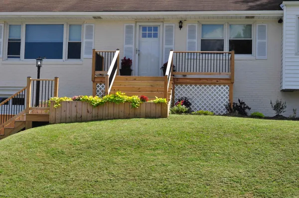 $345,000 | 204 Burnley Drive, Staunton, VA 24401