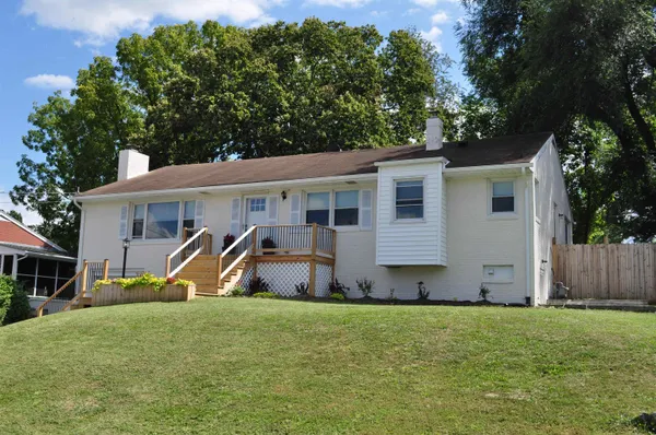 $345,000 | 204 Burnley Drive, Staunton, VA 24401