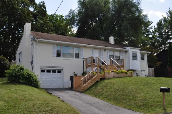 $345,000 | 204 Burnley Drive, Staunton, VA 24401