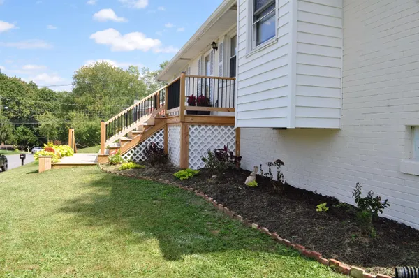 $345,000 | 204 Burnley Drive, Staunton, VA 24401