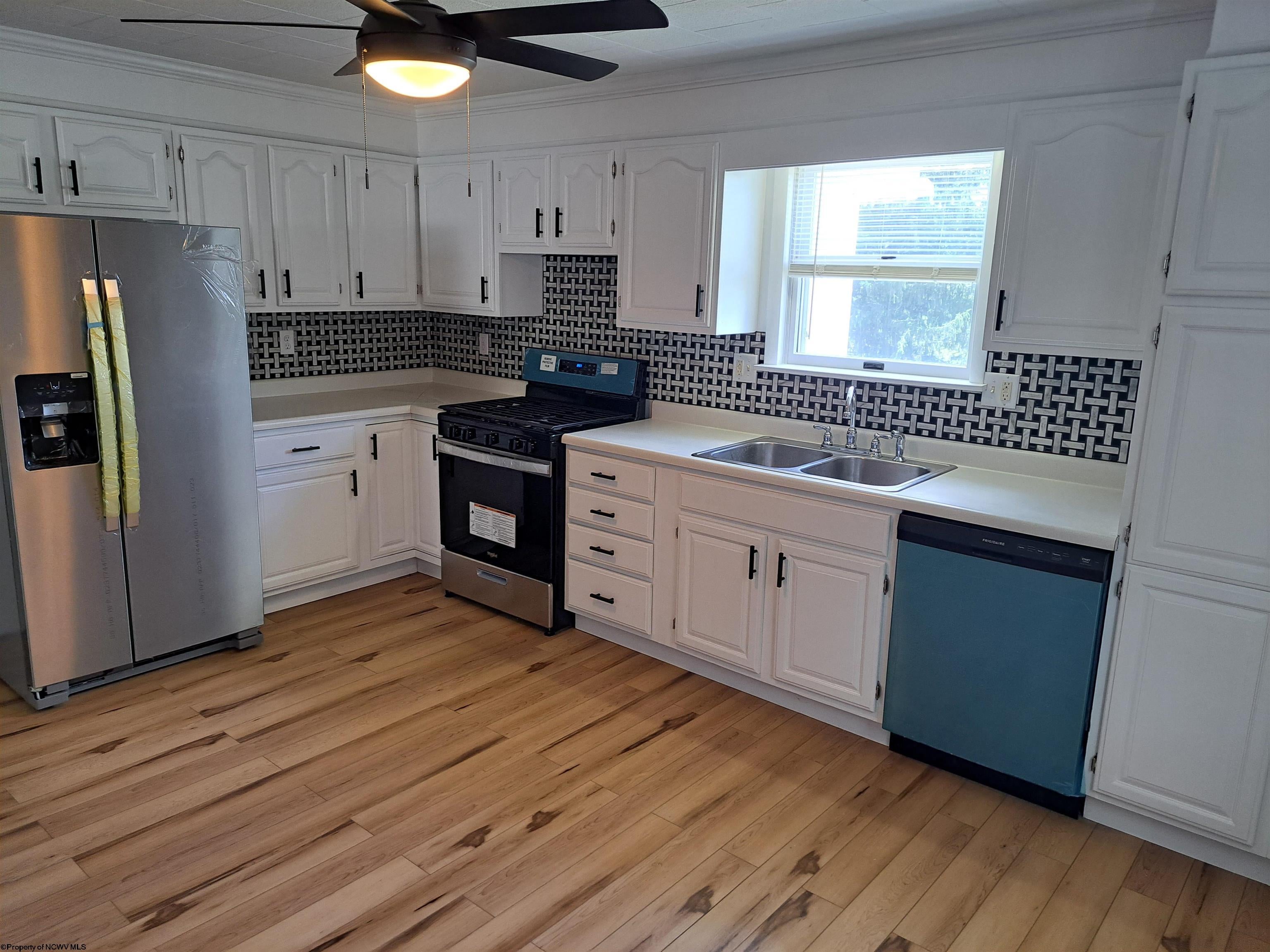 114 Merrill Avenue Rivesville, WV 26588 - Photo 3 of 16 Gallery Image 3