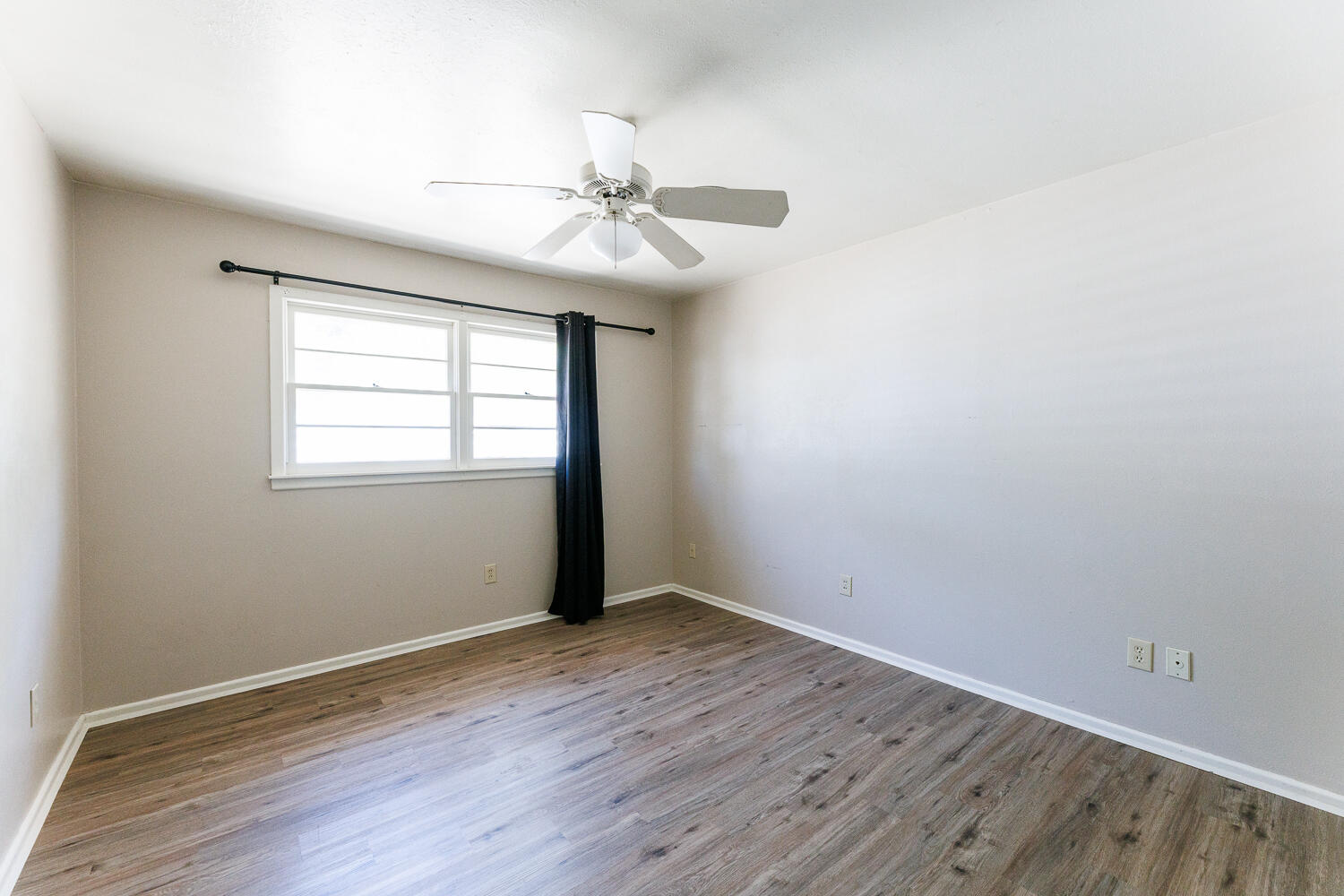 4618 30th Street Lubbock, TX 79410 - Photo 29 of 42 Second Bedroom