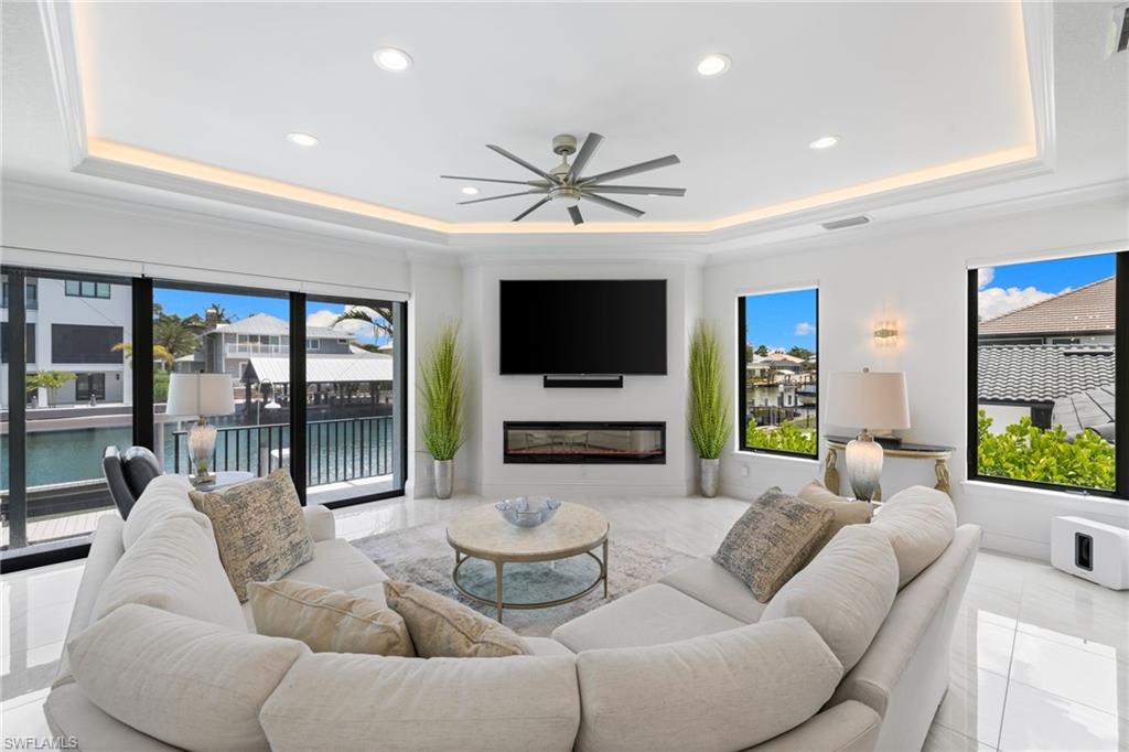 279 Heron Avenue Naples, FL 34108 - Photo 13 of 50 Gallery Image 13