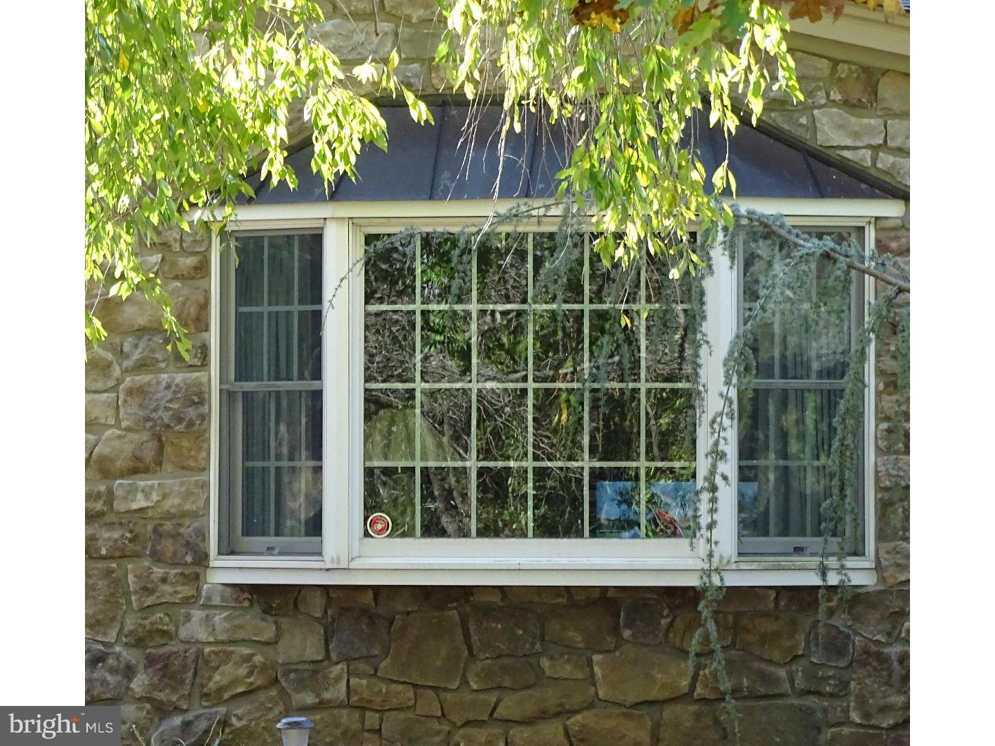 2862 Bayton Road Norristown, PA 19403 - Photo 4 of 25 Gallery Image 4