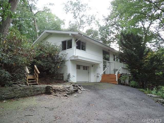 4 Glen Way Cold Spring Harbor, NY 11724 - Photo 1 of 1 Gallery Image 1