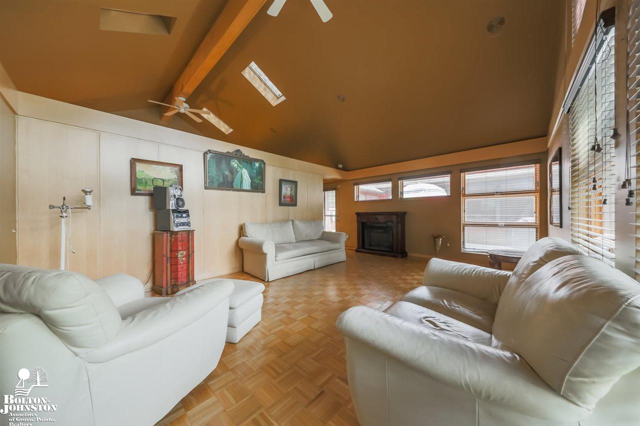 1067 Devonshire Road Grosse Pointe Park, MI 48230 - Photo 30 of 58