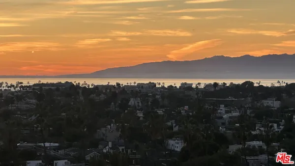 $5,800 | 4316 Marina City Drive, Unit 725, Marina del Rey, CA 90292