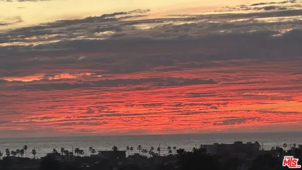 $5,800 | 4316 Marina City Drive, Unit 725, Marina del Rey, CA 90292