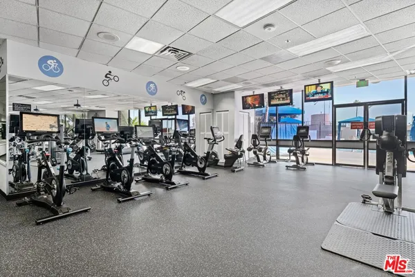 $5,800 | 4316 Marina City Drive, Unit 725, Marina del Rey, CA 90292