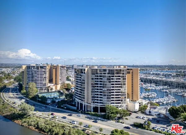 $5,800 | 4316 Marina City Drive, Unit 725, Marina del Rey, CA 90292