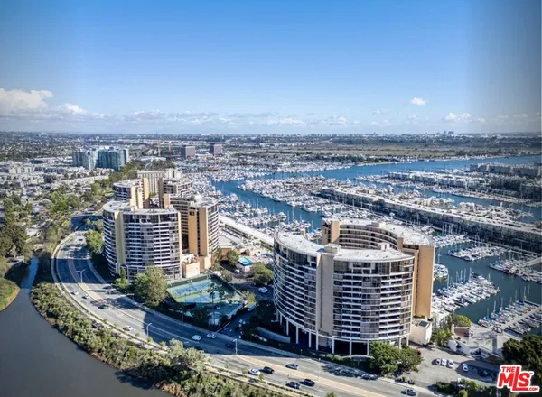 $5,800 | 4316 Marina City Drive, Unit 725, Marina del Rey, CA 90292