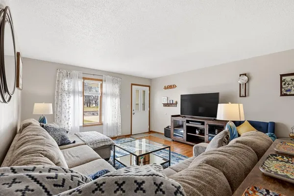 $155,000 | 304 Orlano Avenue North, Unit B, Canby, MN 56220