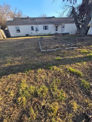 $165,000 | 832 Featherston Street, Cleburne, TX 76033