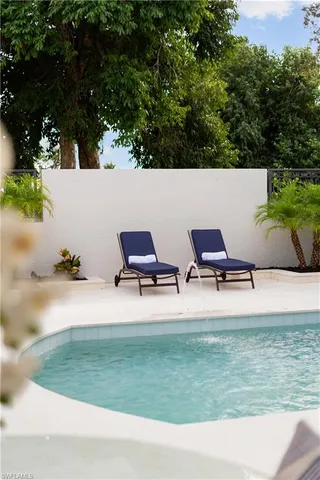 $2,595,000 | 4840 West Blvd Court, Naples, FL 34103