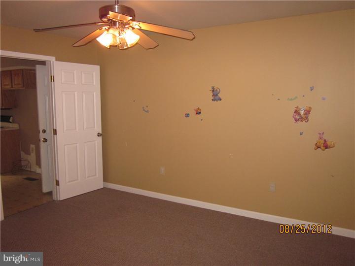 124 Crystal Road Colmar, PA 18915 - Photo 6 of 14 Dining Room