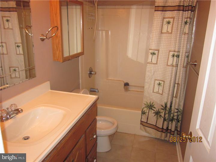 124 Crystal Road Colmar, PA 18915 - Photo 10 of 14 Bathroom