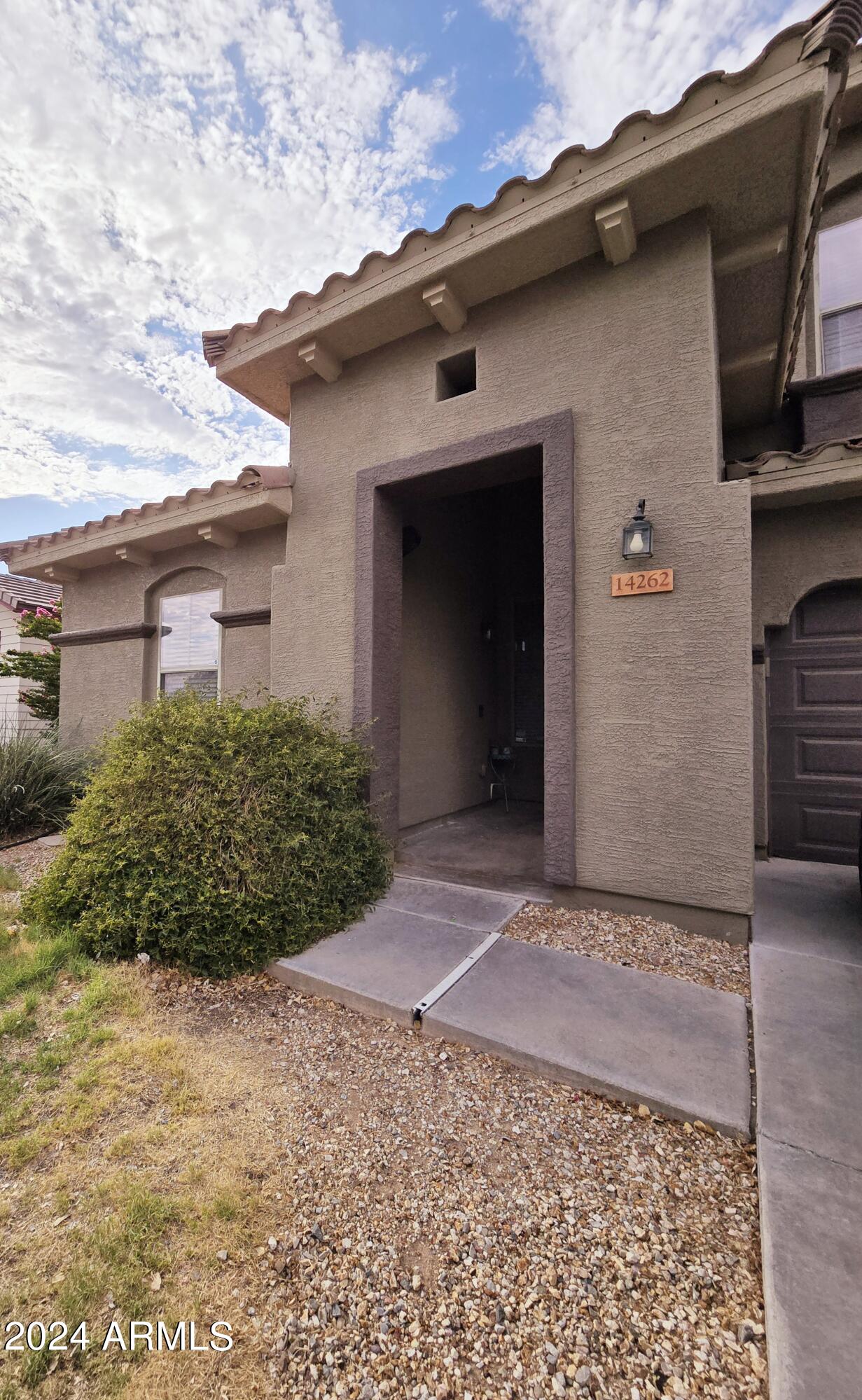 14262 West Calavar Road Surprise, AZ 85379 - Photo 2 of 20 1000000743