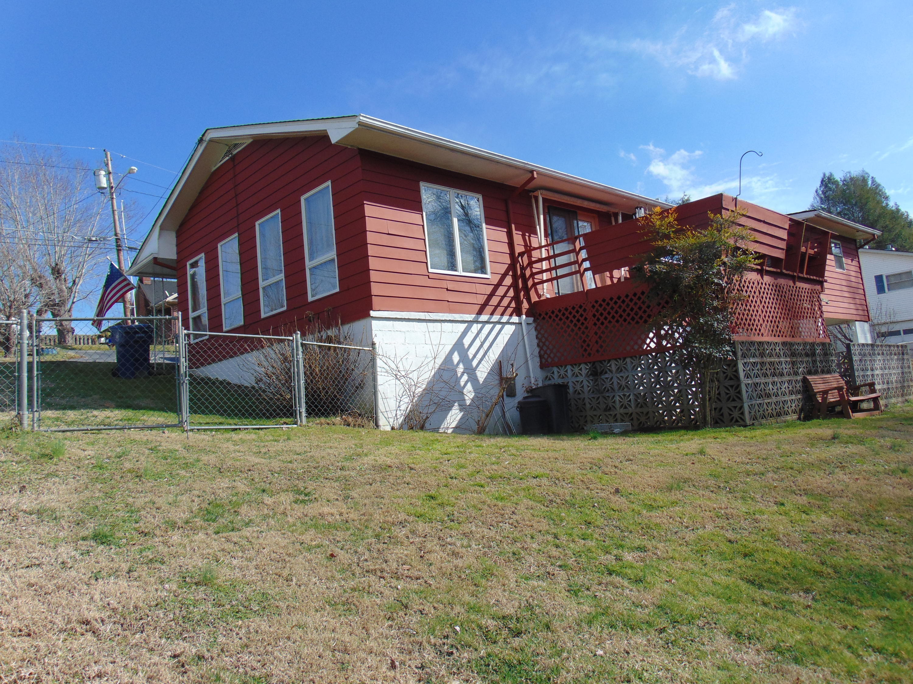 120 Alpine Road Middlesboro, KY 40965 - Photo 5 of 35 DSC00677