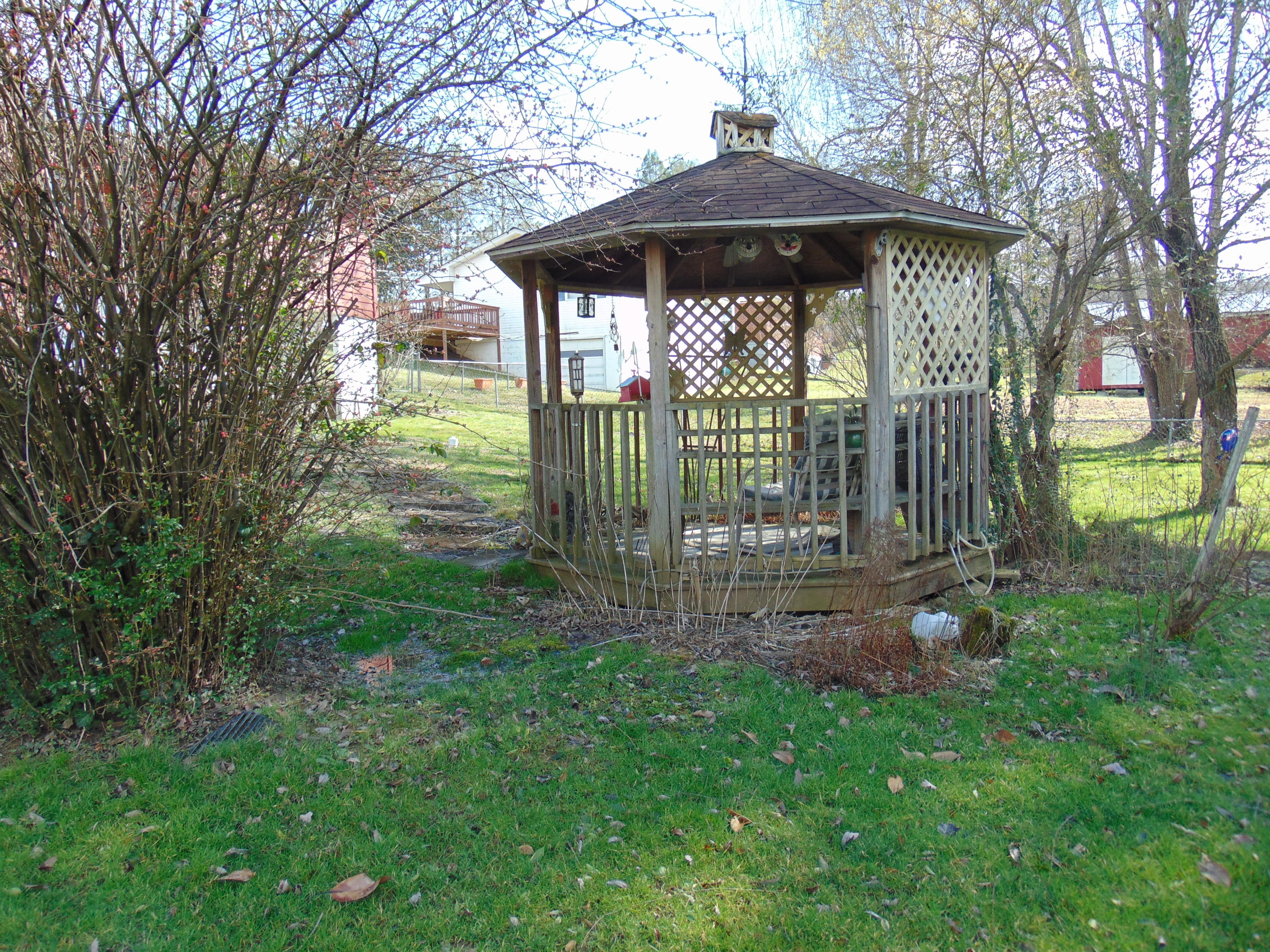 120 Alpine Road Middlesboro, KY 40965 - Photo 6 of 35 DSC00678