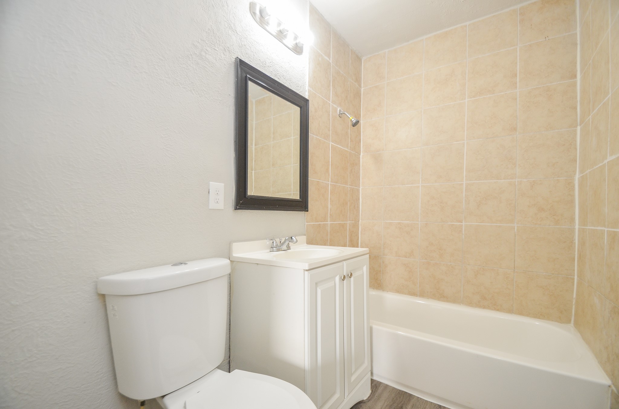 217 Owens Street Houston, TX 77029 - Photo 6 of 20