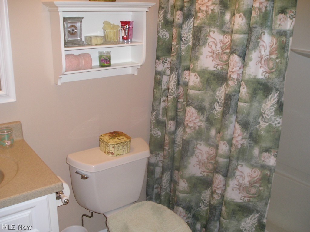10747 Gate Post Road Strongsville, OH 44149 - Photo 14 of 20 Gallery Image 14
