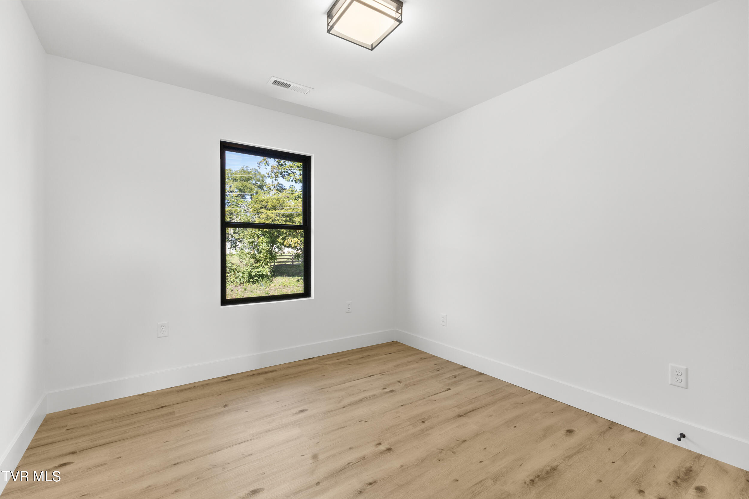 400 Noes Chapel Road Morristown, TN 37814 - Photo 31 of 45 36_img_4203