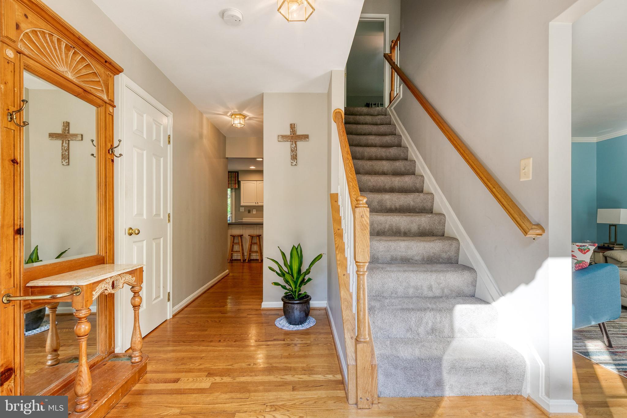 1514 Providence Road Towson, MD 21286 - Photo 3 of 52 Foyer