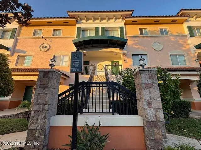 $1,625 | 9745 Touchton Road, Unit 1126, Jacksonville, FL 32246