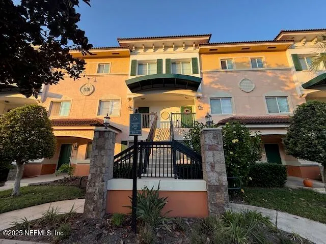 $1,625 | 9745 Touchton Road, Unit 1126, Jacksonville, FL 32246