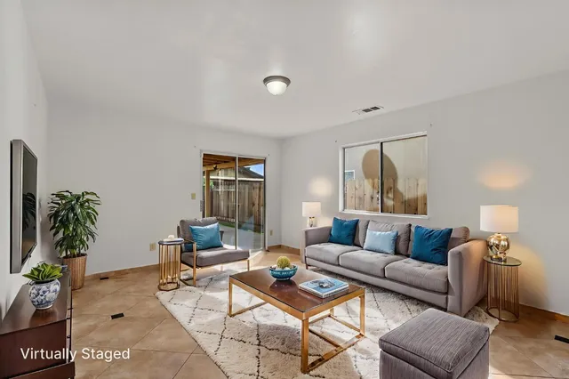 $389,900 | 6072 Preakness Drive, Riverbank, CA 95367