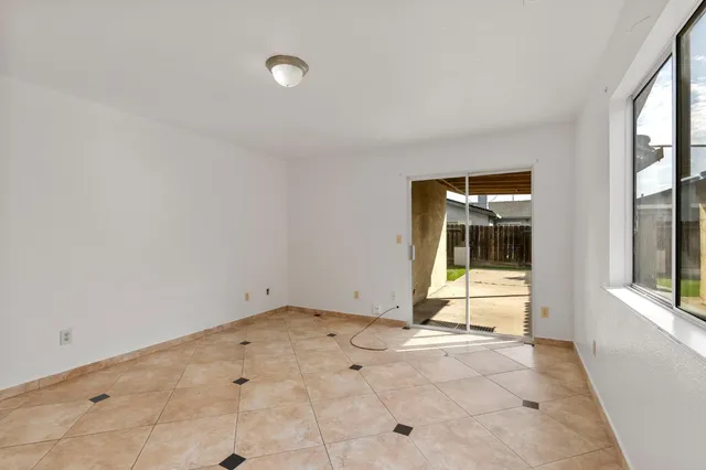 $389,900 | 6072 Preakness Drive, Riverbank, CA 95367