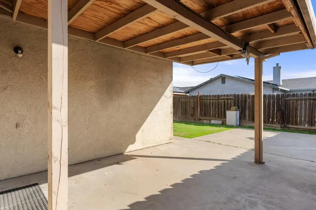 $389,900 | 6072 Preakness Drive, Riverbank, CA 95367