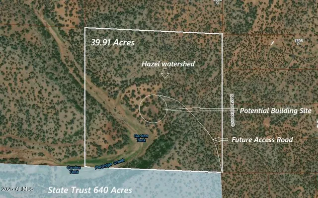 a view of a golf course with green space