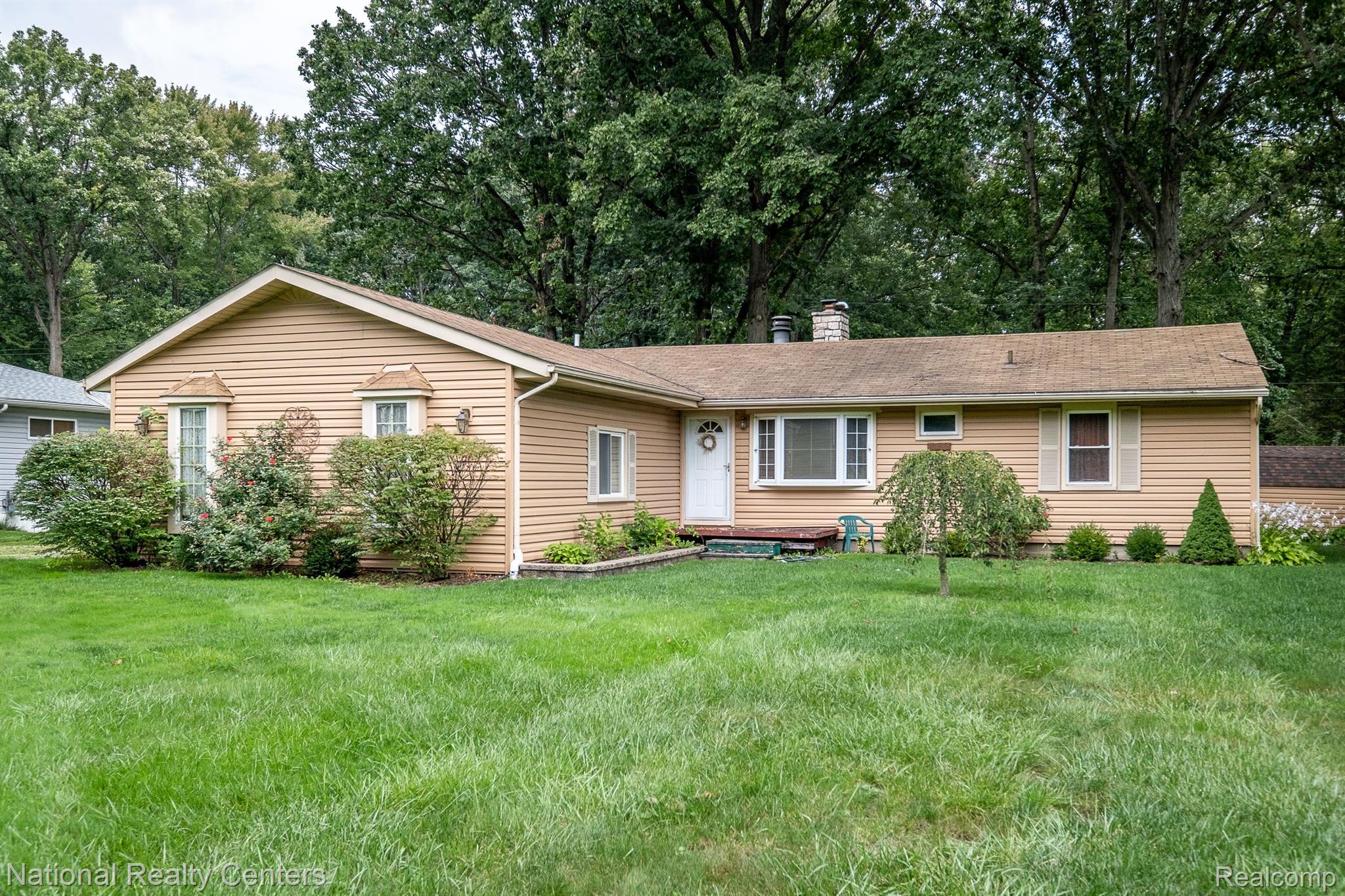 10625 Dewitt Road Belleville, MI 48111 - Photo 1 of 46 Gallery Image 1