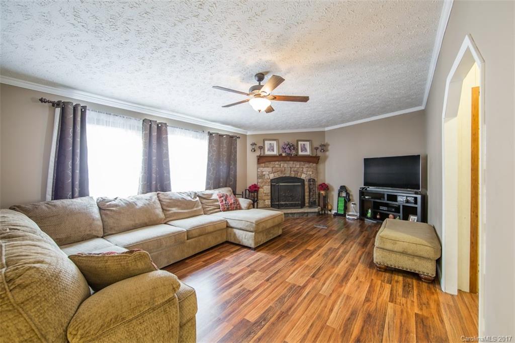 335 Long Ridge Road Brevard, NC 28712 - Photo 13 of 21 Gallery Image 13