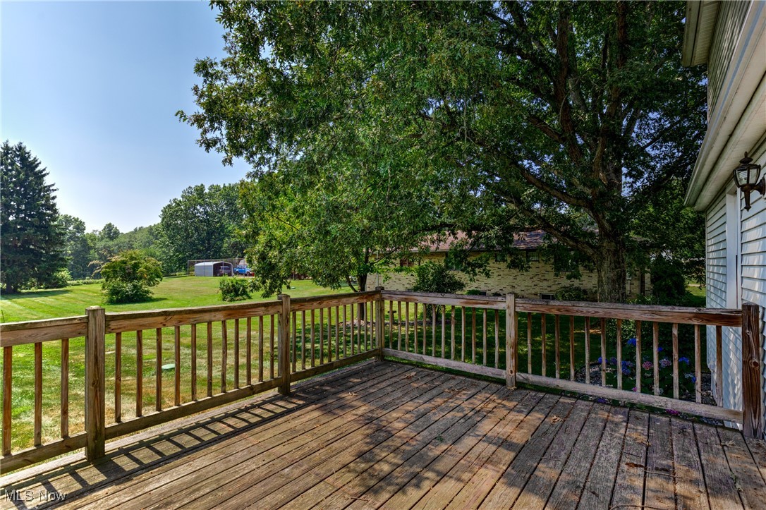 501 Stewart Road Salem, OH 44460 - Photo 29 of 43 Back deck
