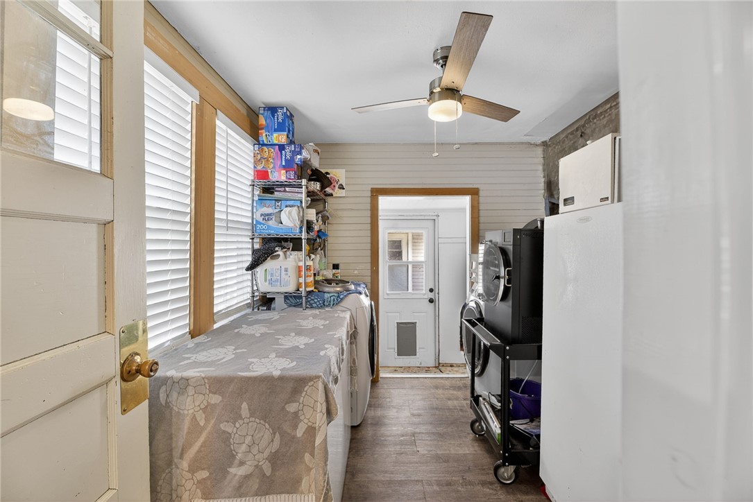 119 East Houston Street Refugio, TX 78377 - Photo 18 of 37