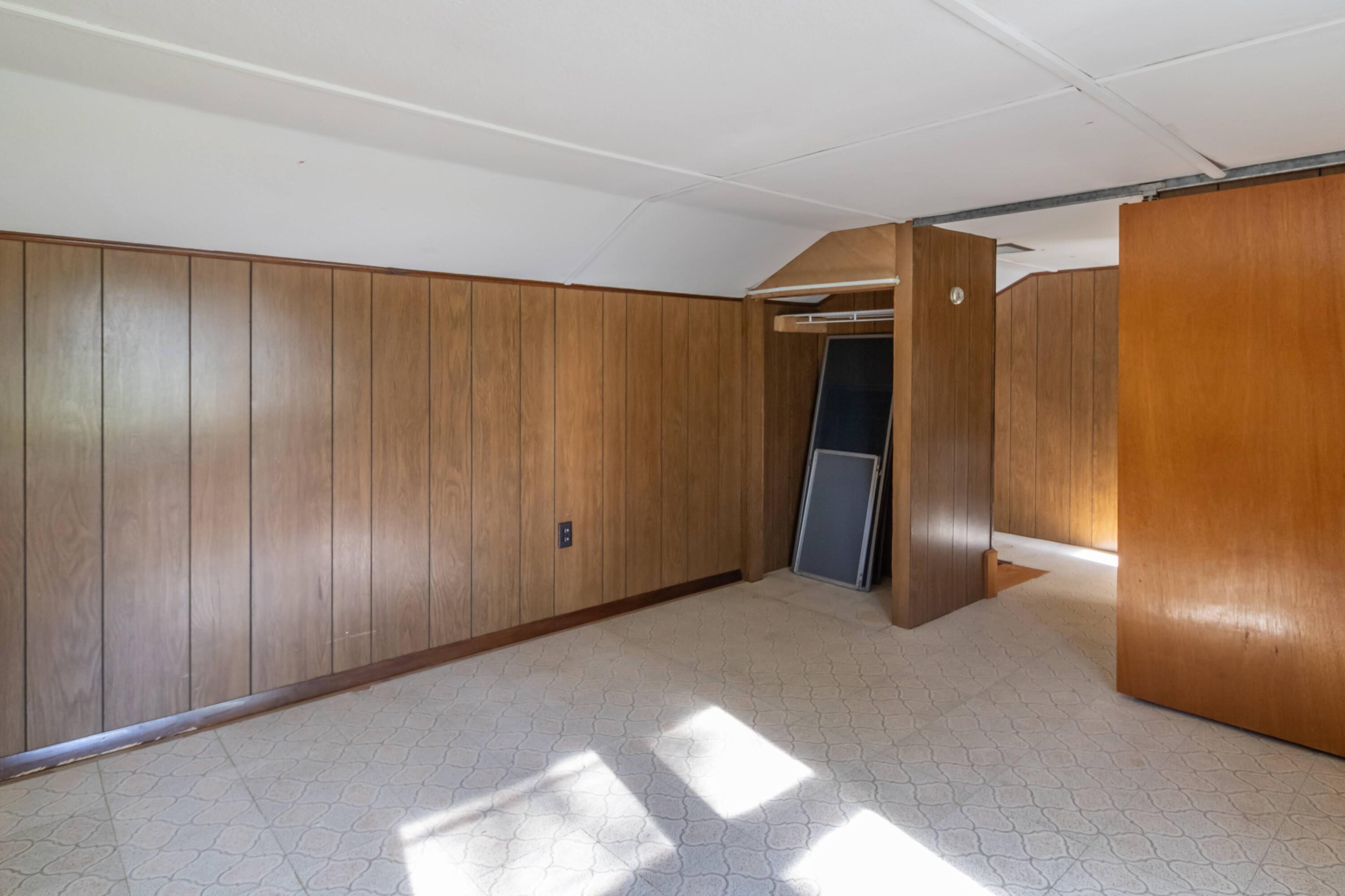 33 Black Road South Searsport, ME 04974 - Photo 34 of 63 33 Black Road South Interiors-26