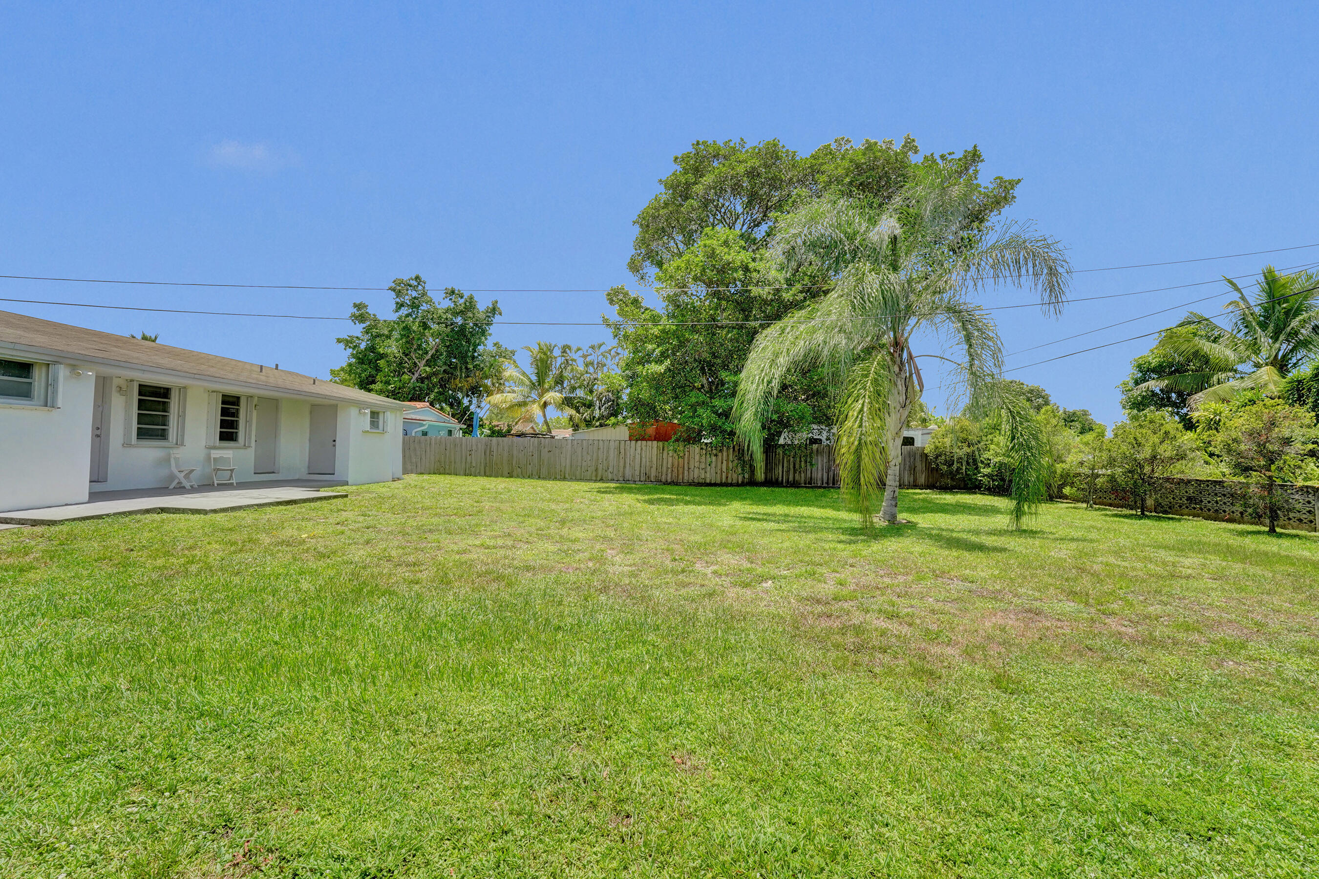 5830 Garfield Street Hollywood, FL 33021 - Photo 20 of 54 Yard