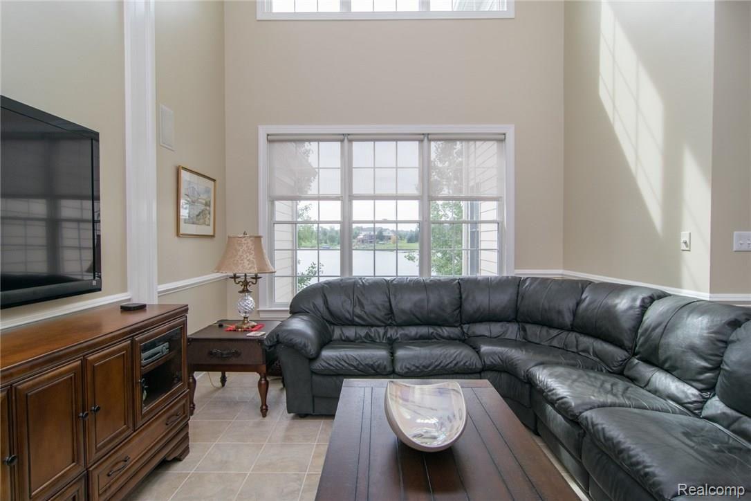 24981 Reeds Pointe Drive Novi, MI 48374 - Photo 12 of 66 DSC_0007.jpg