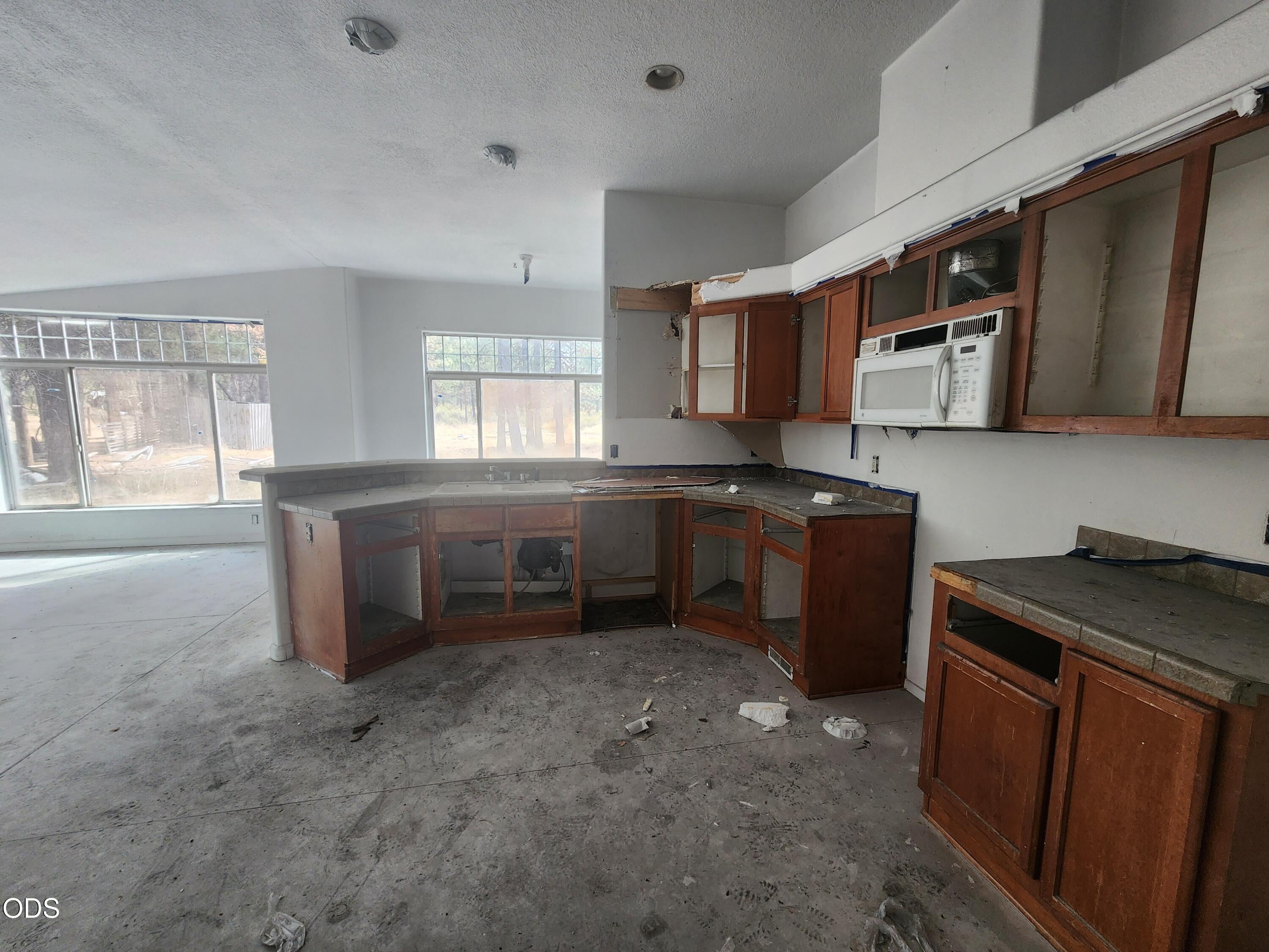 14315 Sprague River Road Chiloquin, OR 97624 - Photo 6 of 16 Gallery Image 6
