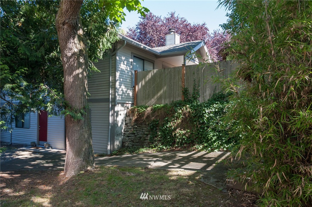 10123 Holman Road Northwest Seattle, WA 98177 - Photo 3 of 24 Gallery Image 3