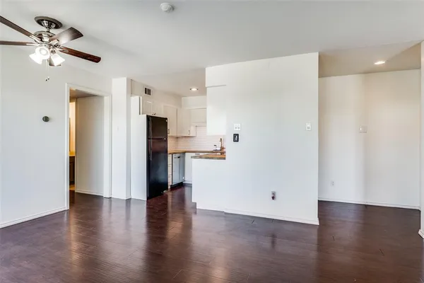 $170,000 | 5902 Marvin Loving Drive, Unit 201, Garland, TX 75043