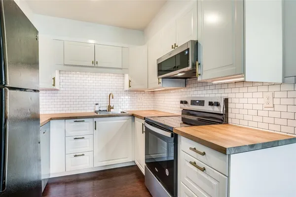 $170,000 | 5902 Marvin Loving Drive, Unit 201, Garland, TX 75043