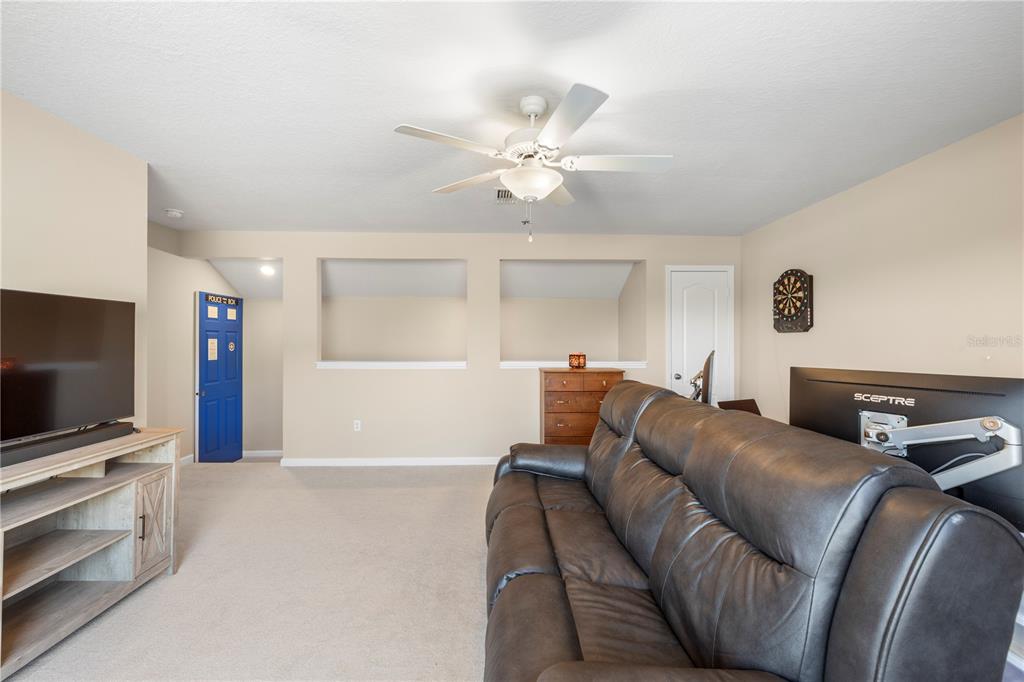 30404 Colthurst Street Wesley Chapel, FL 33545 - Photo 47 of 61