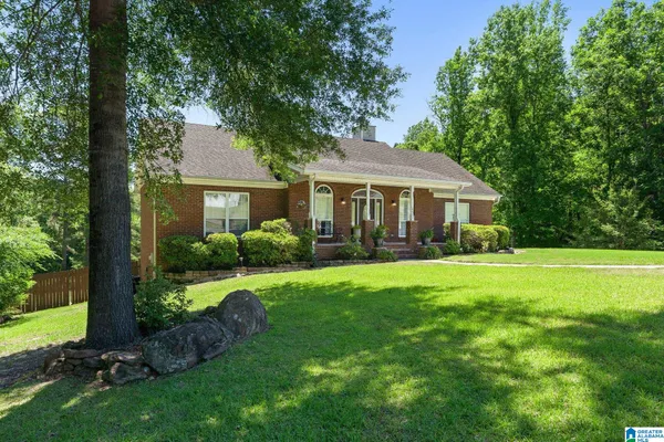 $367,500 | 437 Magnolia Circle, Warrior, AL 35180