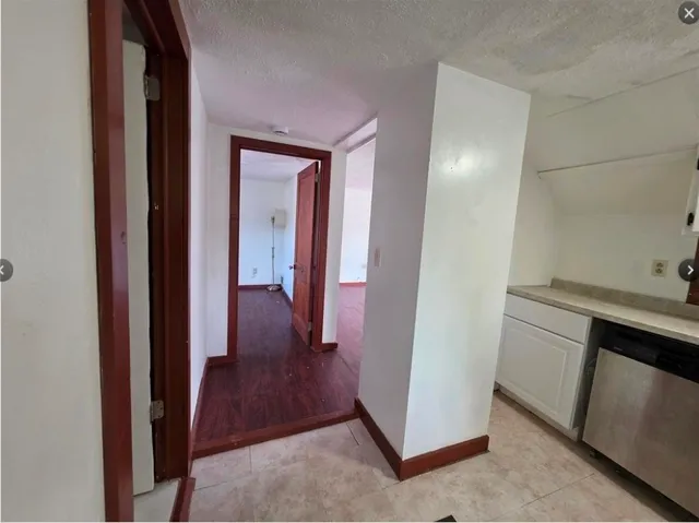 $1,000 | 35 Dayton Street, Unit 2, Johnson City, NY 13790