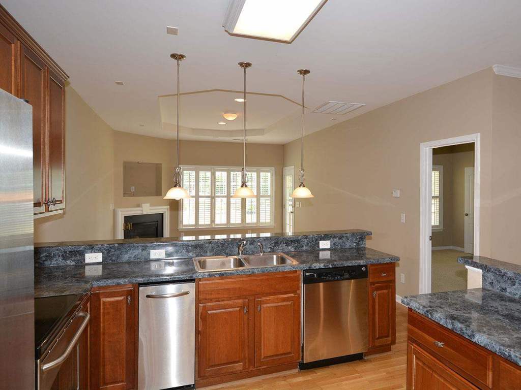 142 Shipyard Circle Anderson, SC 29621 - Photo 3 of 20 Gallery Image 3