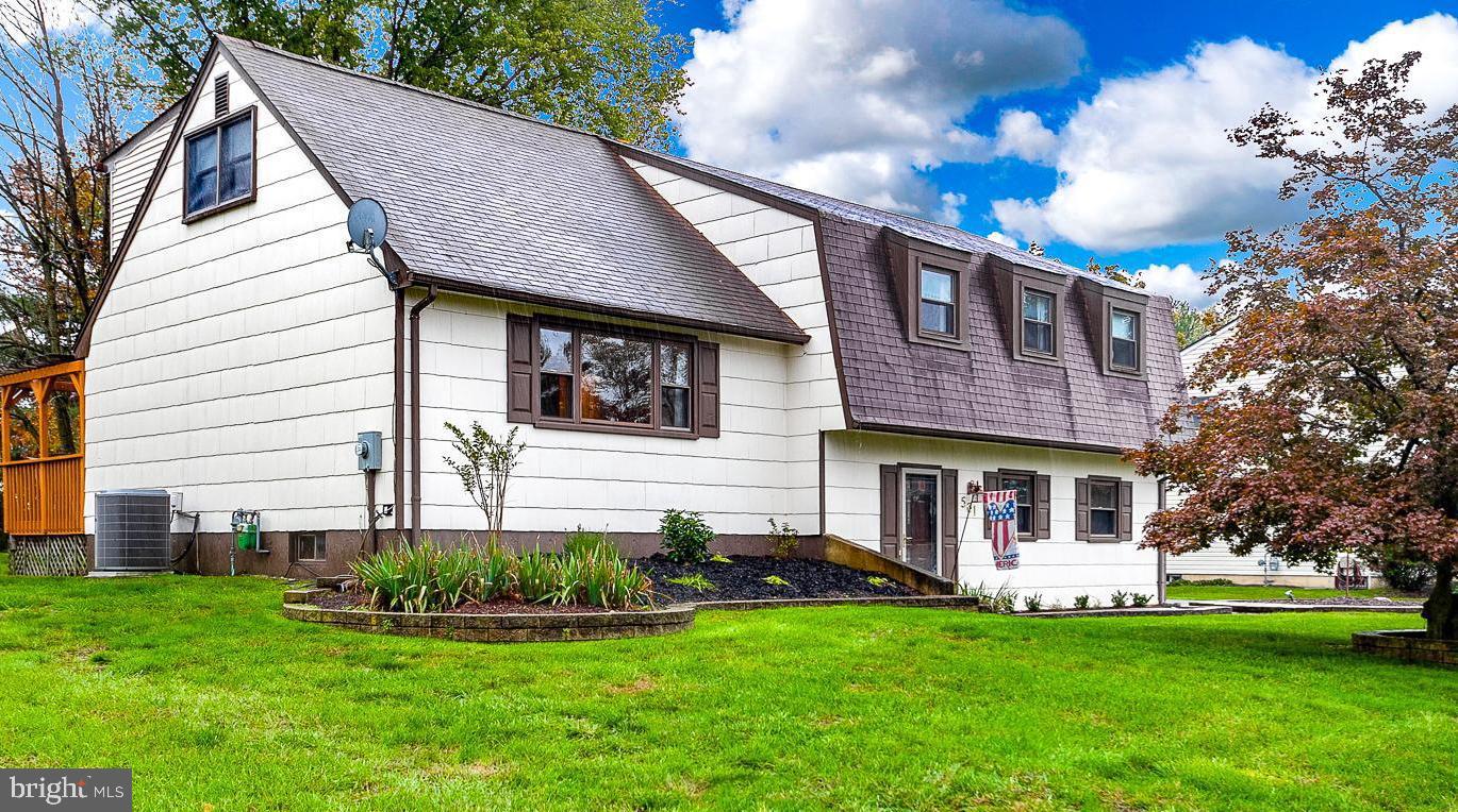 561 Flock Road Hamilton, NJ 08690 - Photo 1 of 35