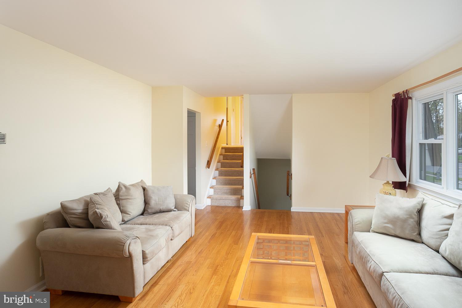 561 Flock Road Hamilton, NJ 08690 - Photo 12 of 35 Livingroom with hardwood floors